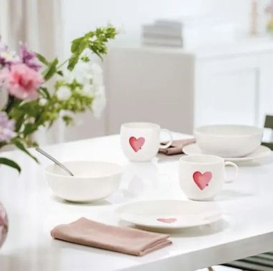 Набір із 2 чашок Villeroy & Boch With Love 290 мл та тарілки десертної Le Creuset Heart 23 см фото