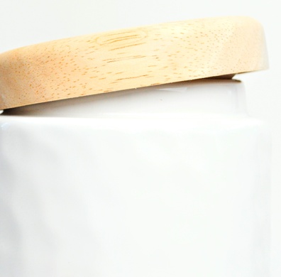 Банка для чая BonaDi Bianco 1,2 л керамическая с бамбуковой крышкой, белая фото