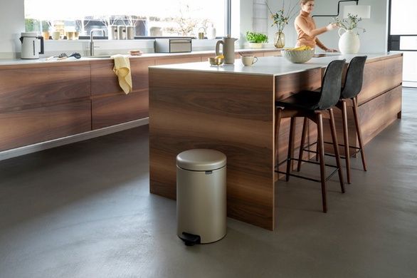 Бак для мусора Brabantia Pedal Bin 20 л фото