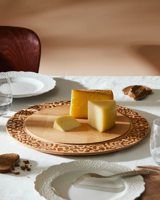 Сервірувальна дошка для сиру Alessi Dressed in wood 41 см фото
