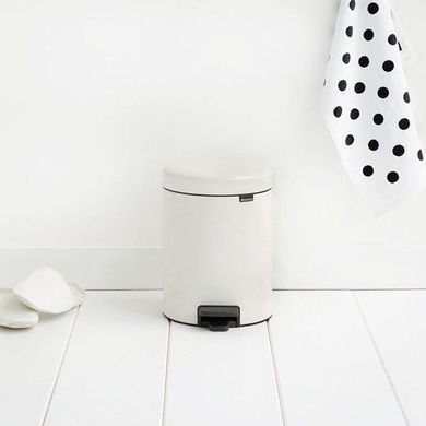 Бак для мусора Brabantia Pedal Bin 5 л белый фото