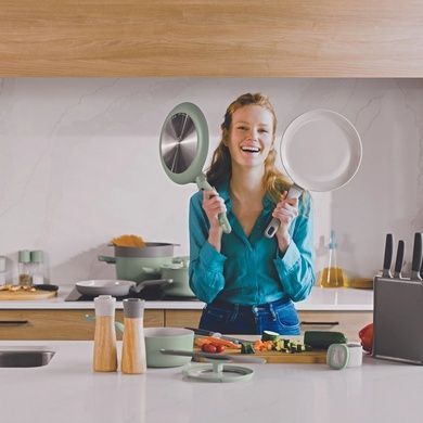 Сковорідка для омлету Berghoff Leo Balance Sage 25 см з антипригарним покриттям фото