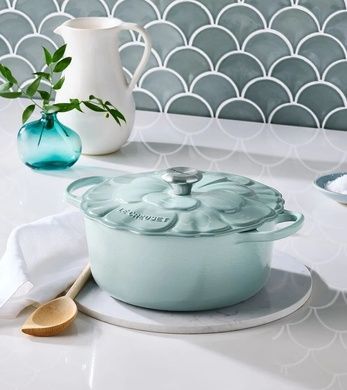 Каструля Le Creuset Petal Sea Salt 5,3 л з кришкою фото
