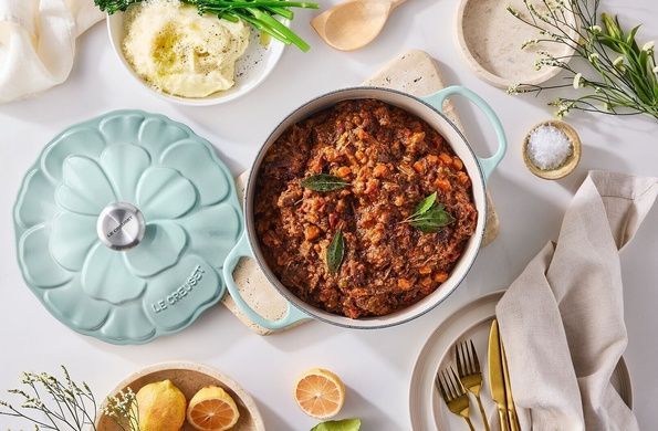 Каструля Le Creuset Petal Sea Salt 5,3 л з кришкою фото